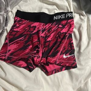 Women’s pink Nike spandex